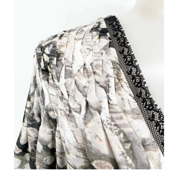 Bebe Women's Green/White Geometric Date Night Size 8 Dress NWT - Picture 2 of 8